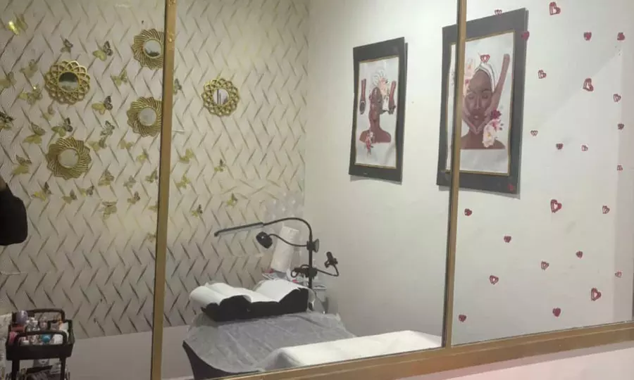 Enjoy a Classic, Volume, or Full Set of Stunning Eyelash Extensions at Lashmami (Up to 54% Off) - Second Medium