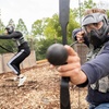 Image 1: Pijlsnel met plezier: speel samen Archery Tag voor 4 tot 10 personen 