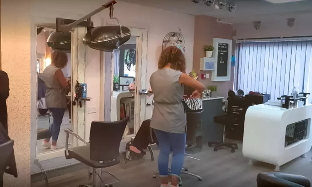 Wash, Cut, Blow-Dry With Conditioning Or Colour Highlights