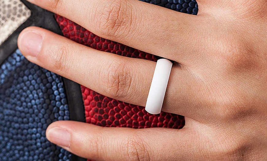 Image 4: Men's Fashion Flexible Comfortable Silicone Wedding Ring Band Rubber 7 Pack
