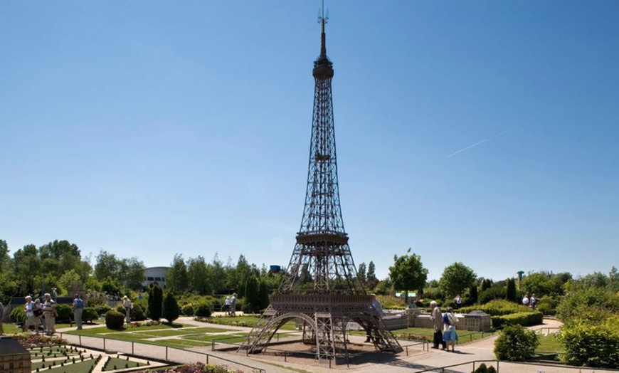 Image 2: Visite insolite à France Miniature