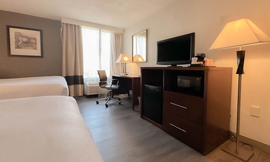 Image 7: Family-Friendly Stay Minutes from Disney and Orlando Parks