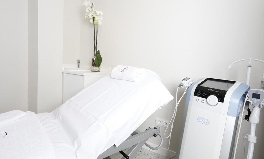 Image 7: Peeling facial biorrevitalizante con opción a papada y cuello