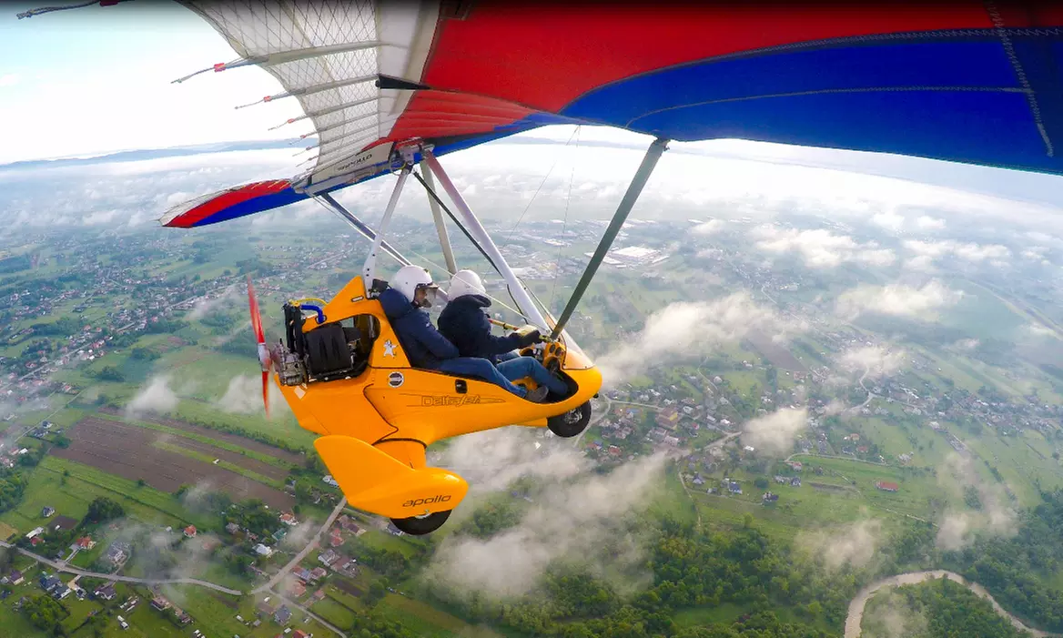 Niezapomniana przygoda w powietrzu: lot motolotnią w Artair