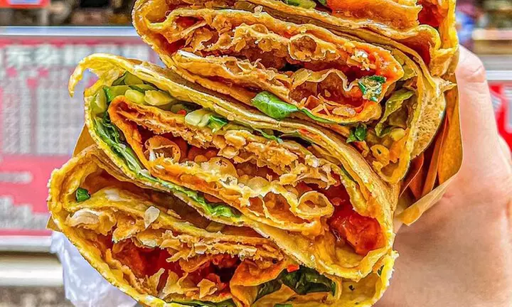 Explore Day or Night Flavors of Flushing Food Tour for Up to 4 People 
