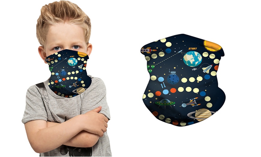 Image 2: Kids' Scarf and Face Covering