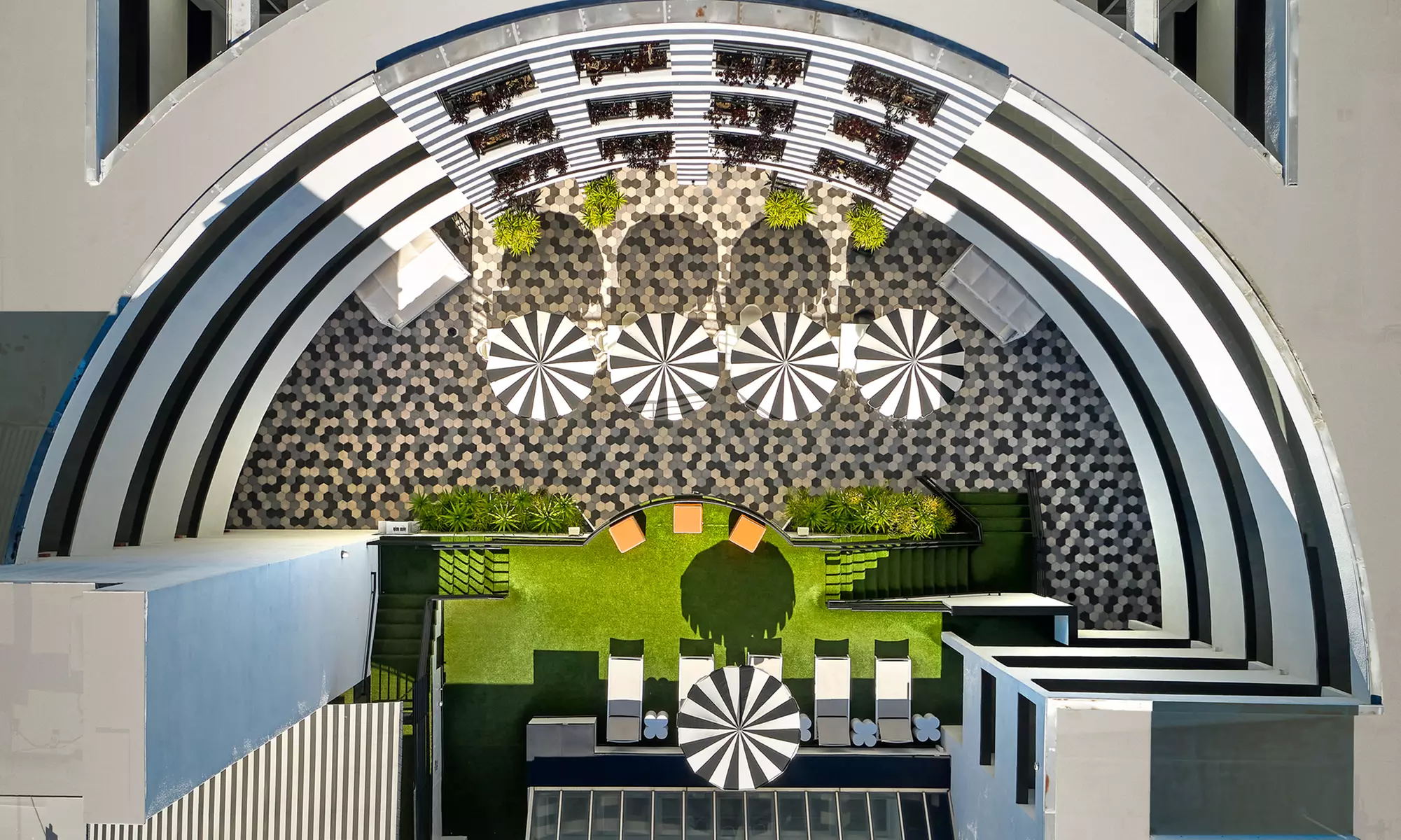 Members Only: Chic Boutique Hotel in West LA With Vintage Charm