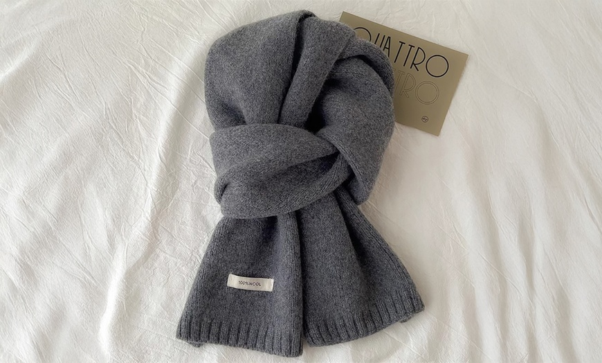 Image 10: Unisex-Strickschal aus Wolle