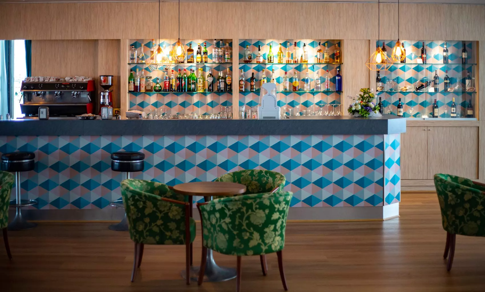 Lago Trasimeno 4*: camera doppia con colazione o mezza pensione