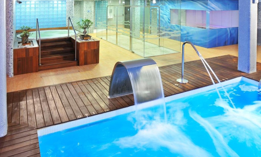Image 2: Tossa de Mar : hôtel 4* avec demi-pension