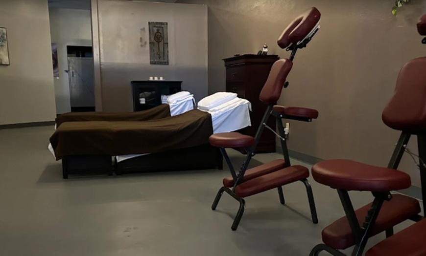 Image 4: 1, 2, or 3 Sessions 60-Minute Signature Massage & Facial w/ Add-ons