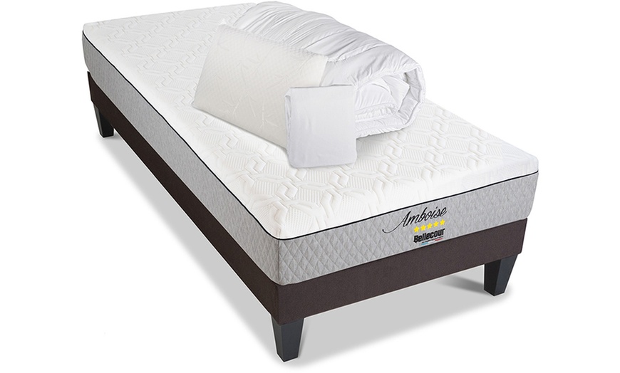 Image 6: Matelas mousse à mémoire "Amboise", option sommier et kit de couchage