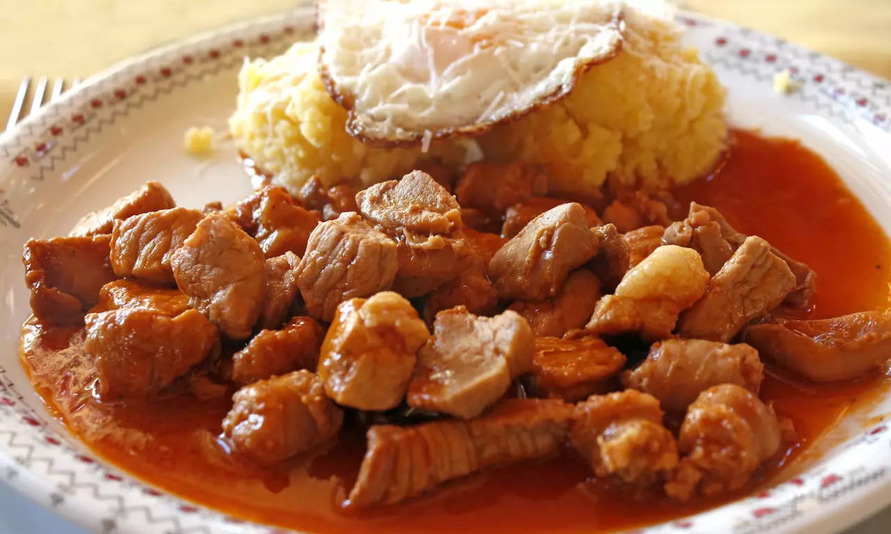 ⏰ Menu rumeno di carne e birra per 2 o 4 persone al Ristorante Casa Olteneasca (sconto fino a 48%). Prenota&Vai! - Primary Image