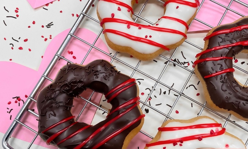 Image 5: Mochiric Donut: 6, 12 or 24 Packs in Biscoff, Cinnamon, Glazed, & More