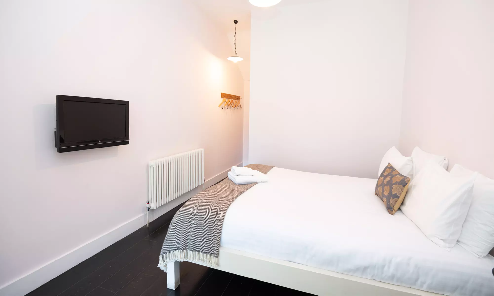 Hurley: Classic Double with Breakfast