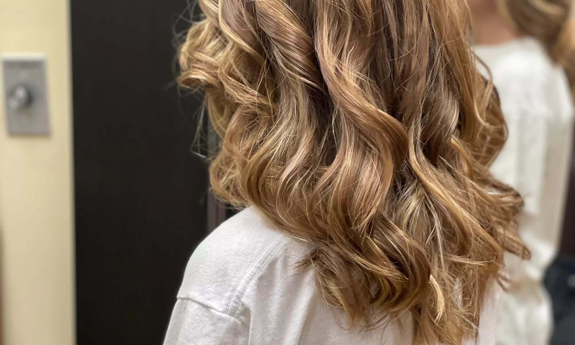 Smooth Blowout and Deep Conditioning for Stunning Hair