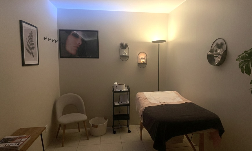 Image 2: Massage au choix d'1h, soin du visage relax de 30 min en option