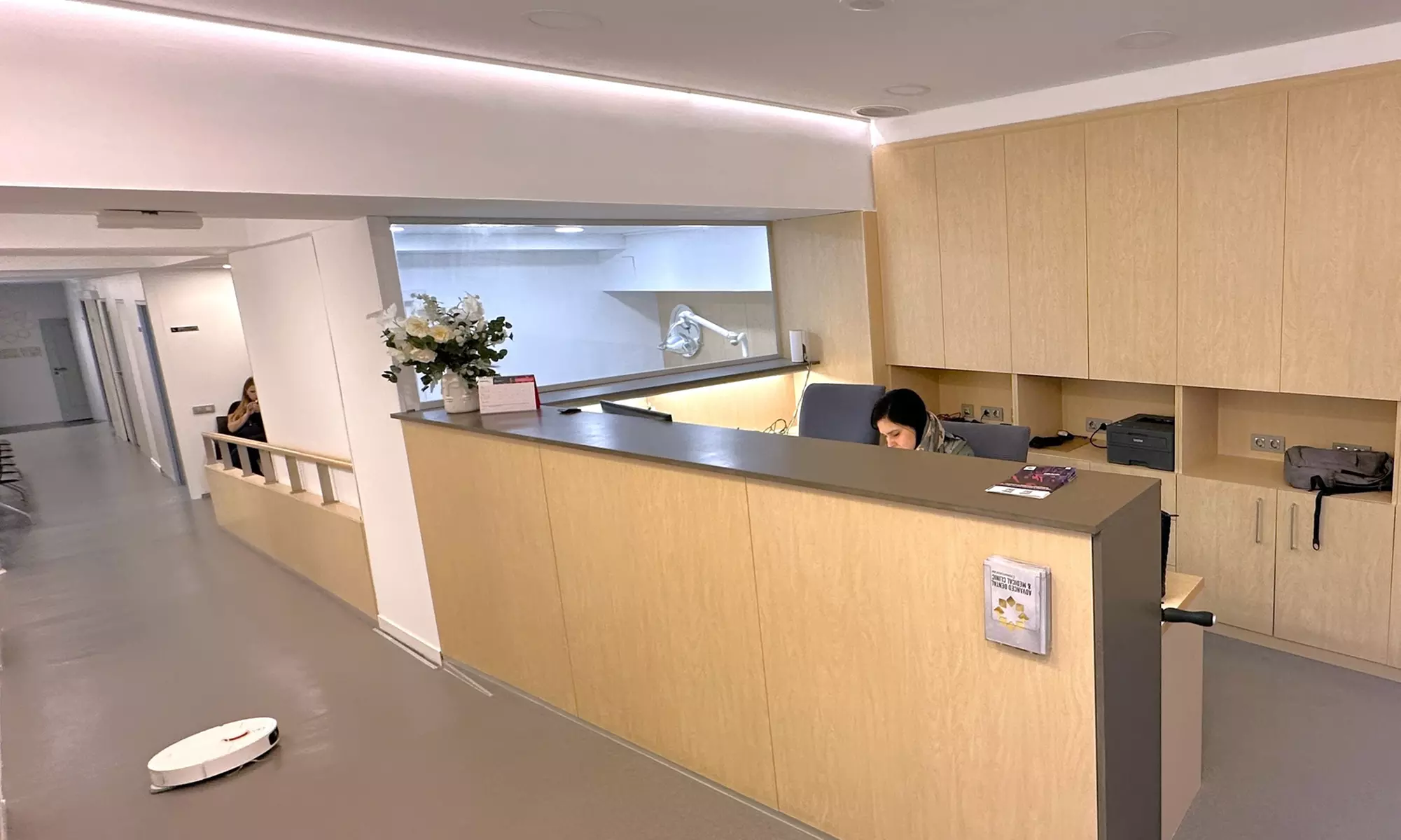 Limpieza bucal con revisión y pulido, y opción a blanqueamiento led