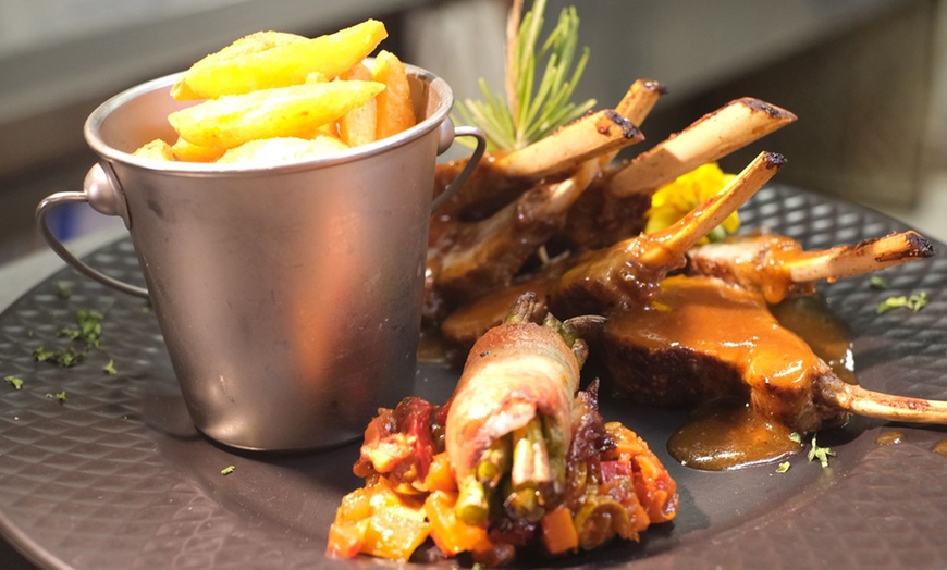 Image 5: Menú "Sabores con vistas al mar" para 2 con postre y opción a vino