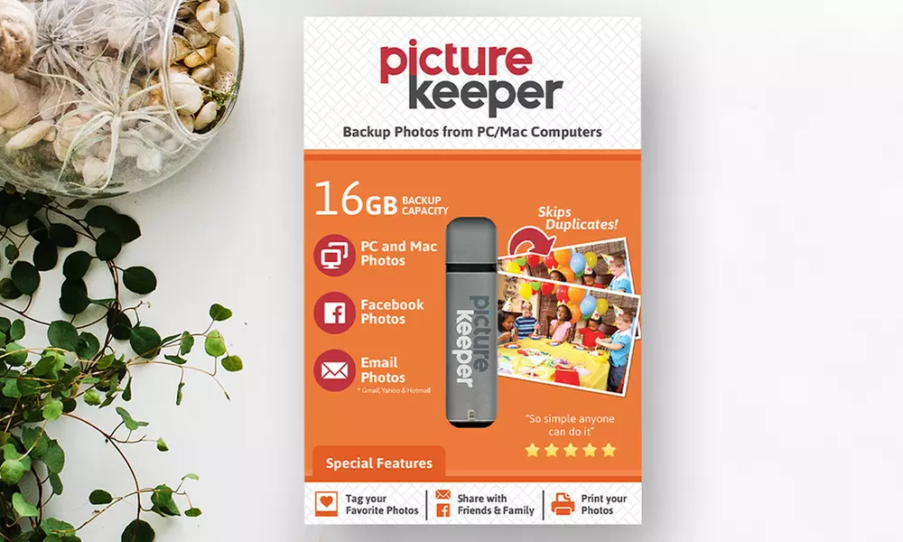 4GB, 8GB, 16GB, or 32GB Photo Backup for Mac or PC from Picture Keeper (Up to 58% Off) - Primary Image