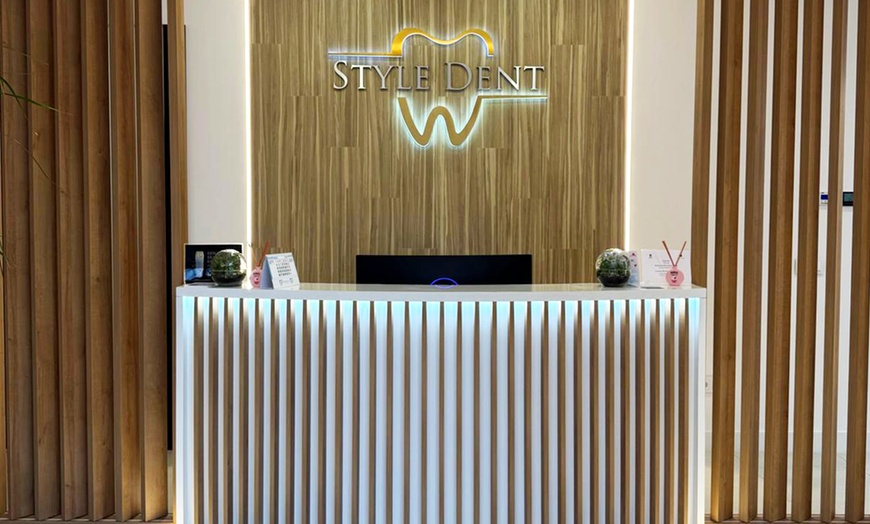 Image 11: Limpieza bucal con revisión y opción a limpieza de 2 o 4 cuadrantes