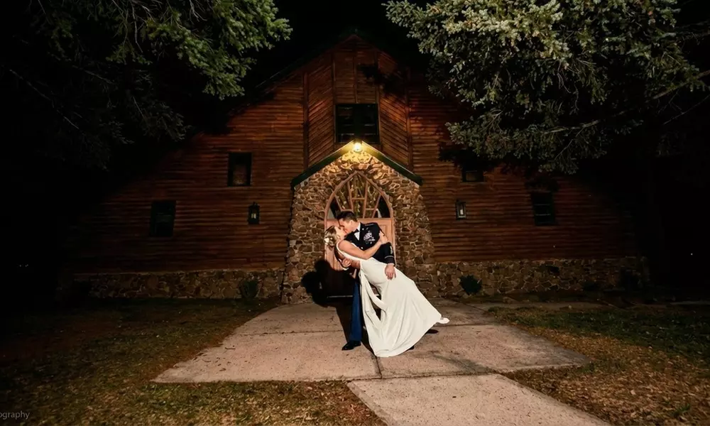 Capture Your Wedding or Engagement with an Online Photo Gallery