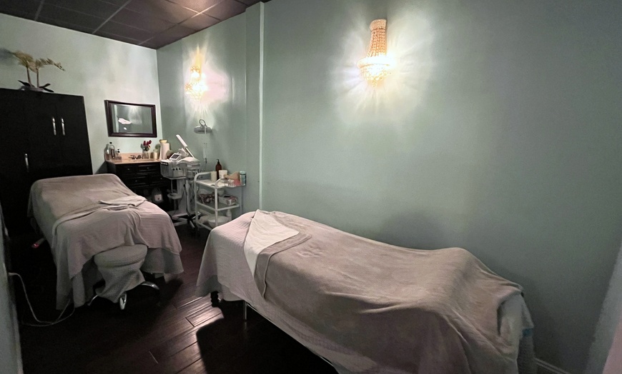 Image 6: Relax with a 50- or 60-Minute Massage at EVIVE Spa - Springfield