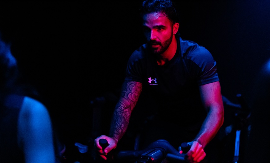 Image 3: 1 ou 3 sessions de Space Cycle, cycling indoor immersif et rythmé