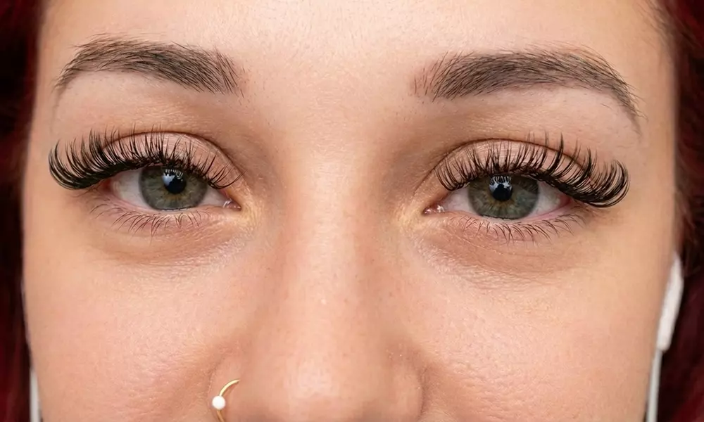 Classic Extensions or 3D or 6D Lash Extensions w/ Optional 2 Week Fill