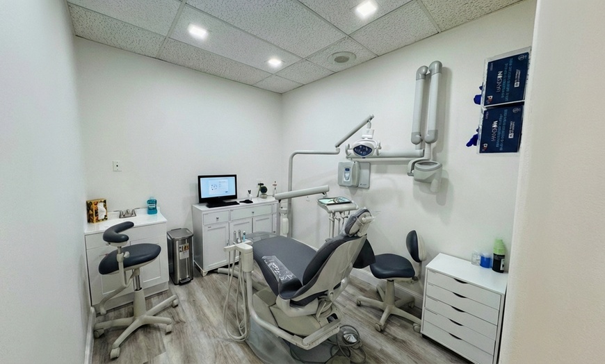 Image 3: Smile And Co: Comprehensive Dental Exam, X-Rays & Prophy Cleaning