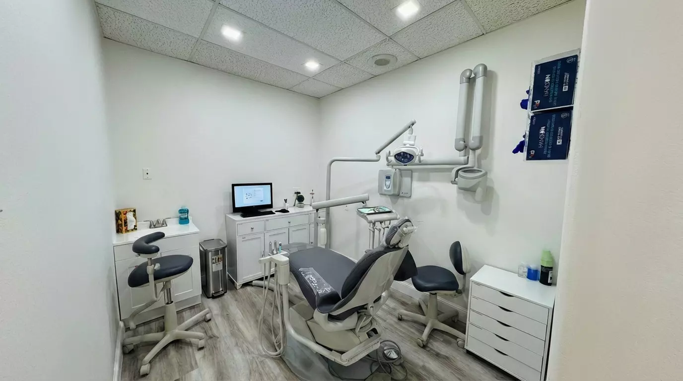 Smile And Co: Comprehensive Dental Exam, X-Rays & Prophy Cleaning