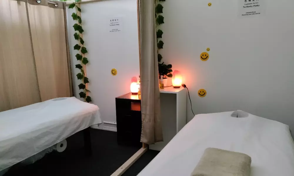 Up to 39% Off on Hot Stone Massage at Bayside Sun Spa - Second Medium