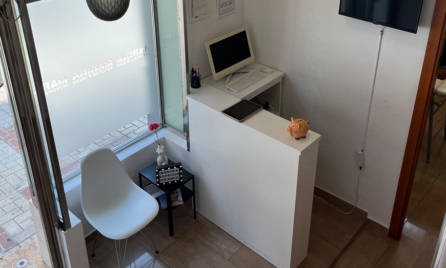 Image 7: 3, 6 o 9 sesiones de electroestimulación remodelante en zona a elegir 