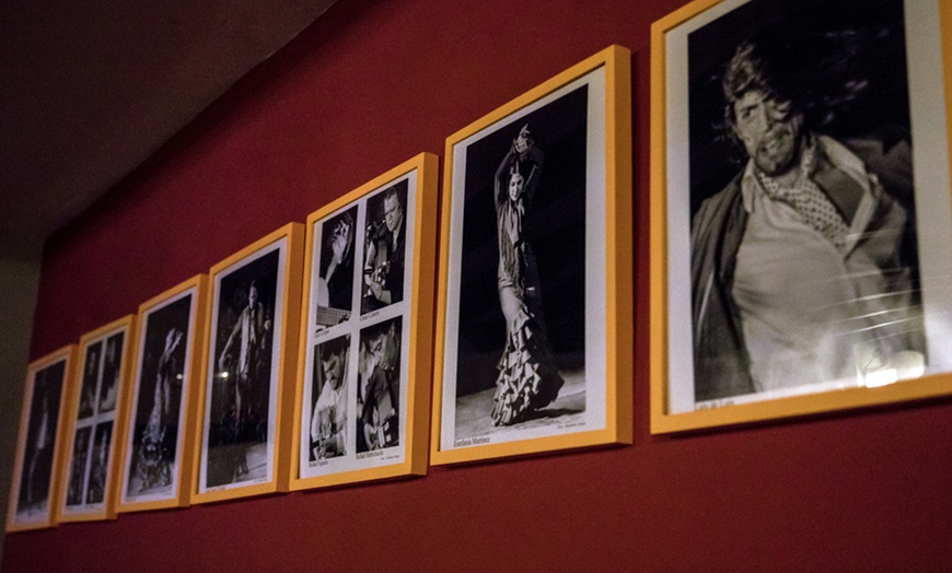 Image 17: Espectáculo de flamenco con opción a picoteo y bebida para 2 o 4