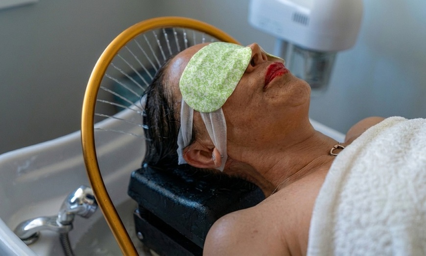 Image 5: 45-Min Relaxing Gloss and Glo Head Spa/ 60-Min Refresh Head Spa & More