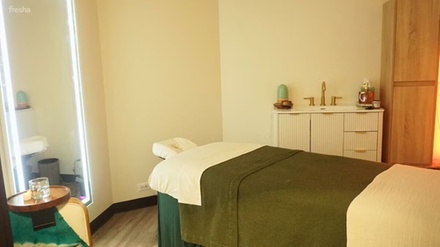 60-Minute Relaxation or Prenatal Massage - Amita Luna Perinatal
