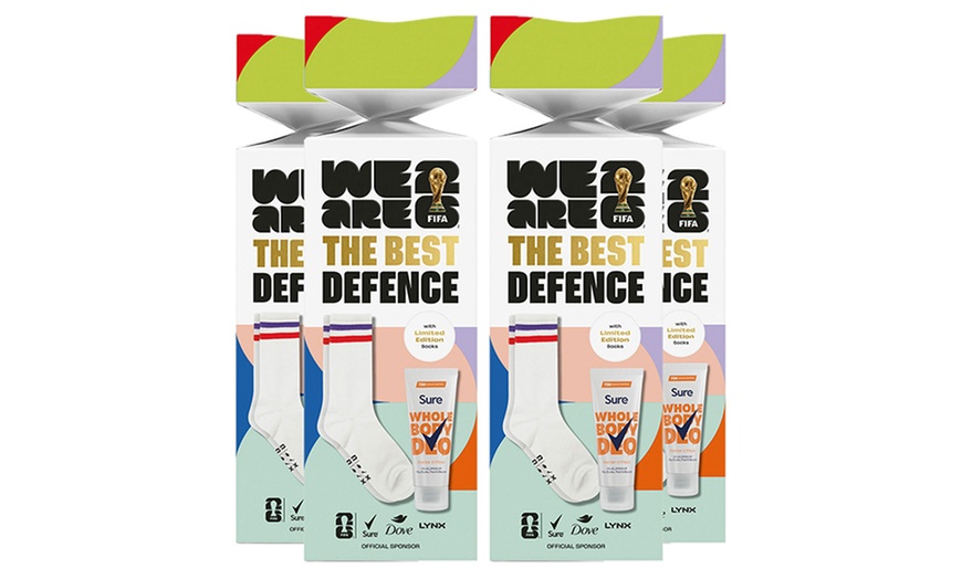 Image 6: The Best Defence FiFA Gift Mens Whole Body Deodorant & Socks Gift Set