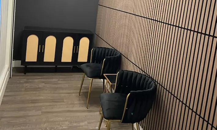 Glow with One, Three, or Five Sessions of LED light therapy (45 mins)  at Naturaltone Ink Up to -44% Off - Second Medium