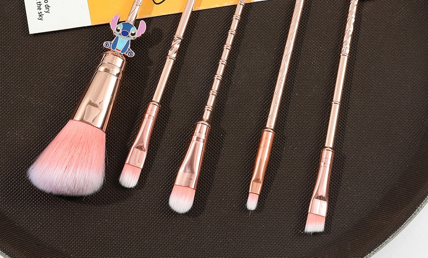 Image 3: Five Pieces Stitch-Inspired Makeup Brushes Set