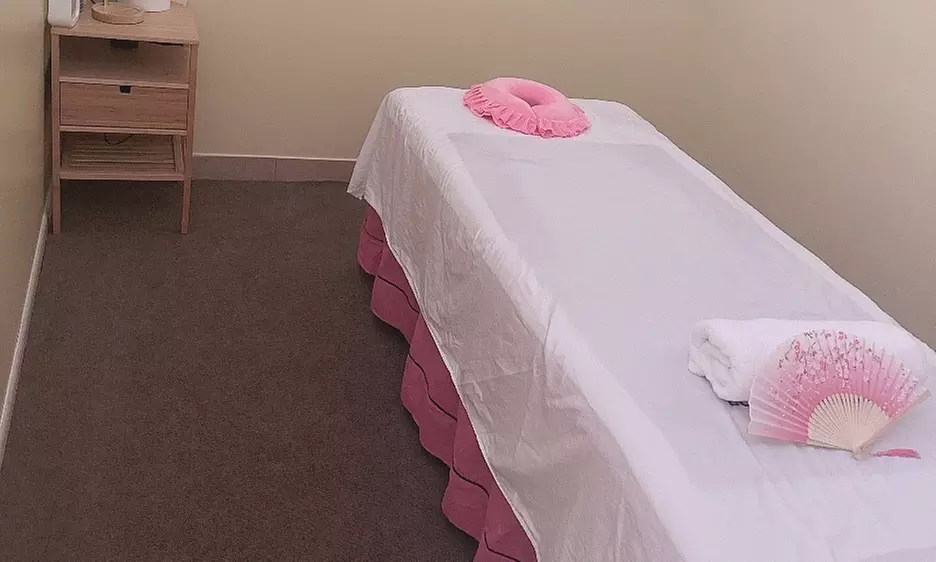 Up to 22% Off on Couples Massage at Sakura Massage