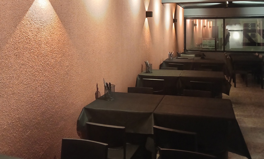 Image 4: 2 o 4 pizzas para llevar o consumir en el local, con opción a bebidas