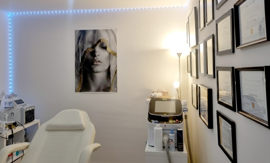 Image 3: Wimpern- oder Augenbrauen-Lifting inkl. Färben für 1 Person