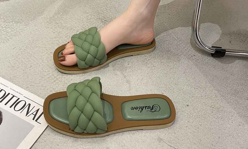Image 4: Women's Solid Colour Braid Strap Slide Sandals