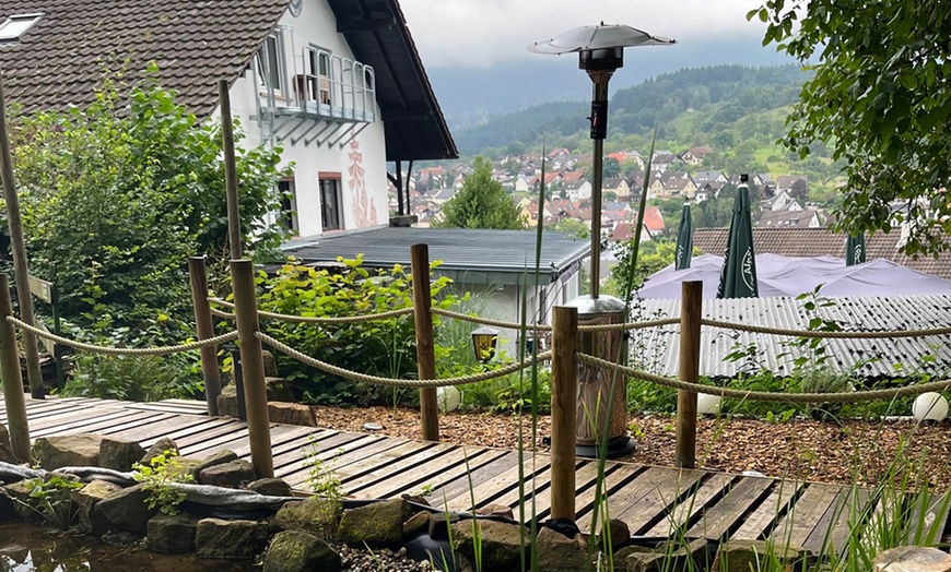 Image 2: Burger-Menü mit Burger, Getränk und Pommes frites für 1 - 4 Personen