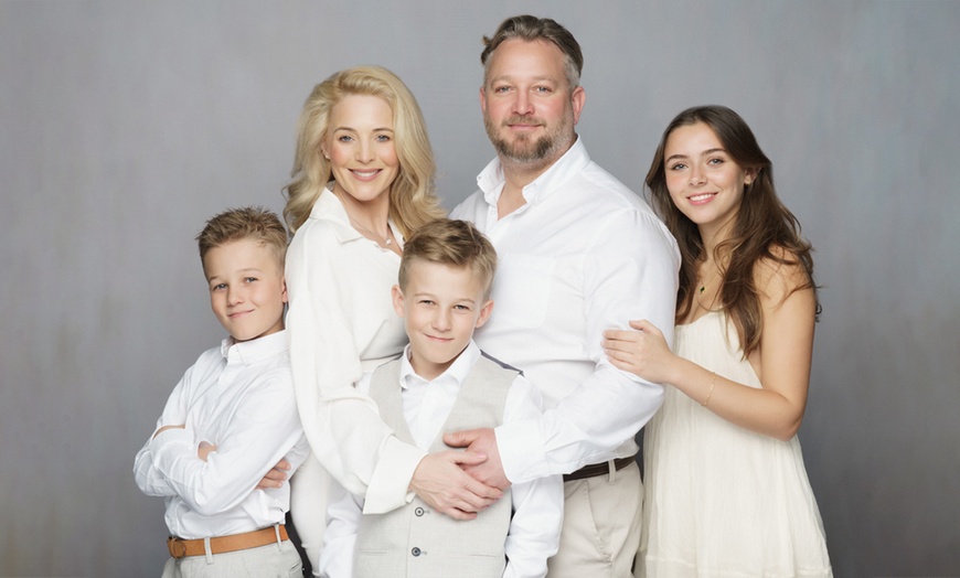 Image 3: Family Photo Shoot with Included Print