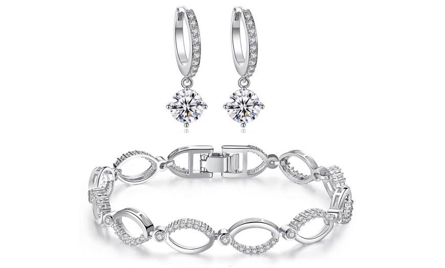 Image 1: Bracelet and Earrings Set