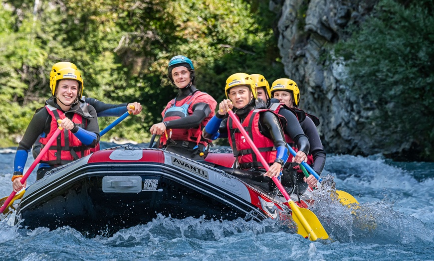 Image 1: Rafting en Savoie avec Evolution 2, sensations et nature garanties