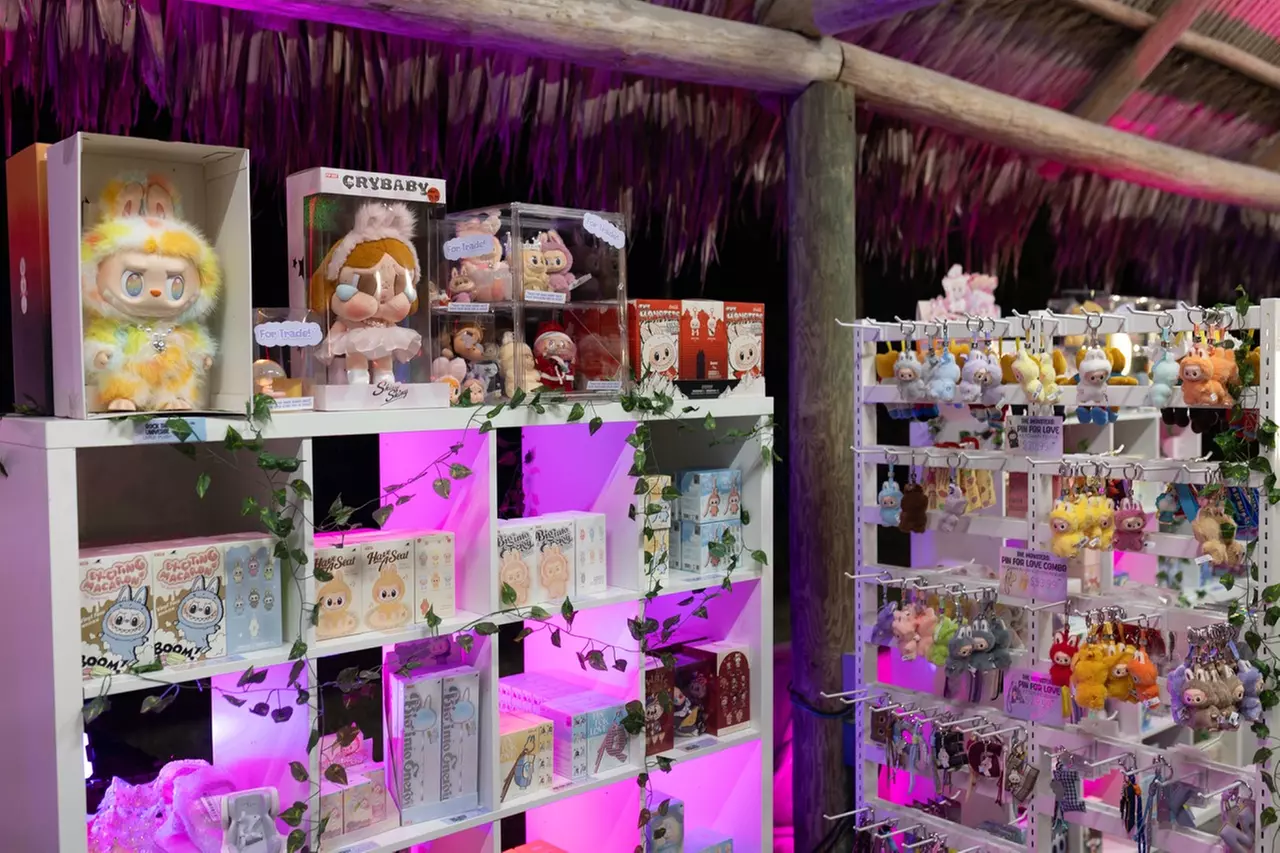 Explore Dazzling Light Displays at The Night Garden in Miami