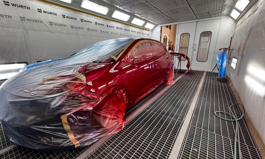 Image 3: Paga 49€ y obtén un descuento de 400€ en servicio de pintura de coche 