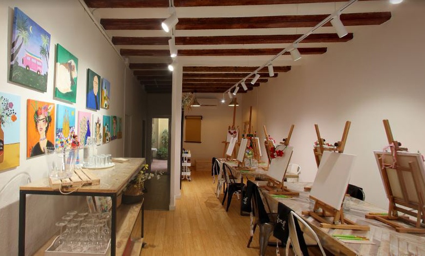 Image 5: Arte, snacks y bebida en experiencias creativas o premium  